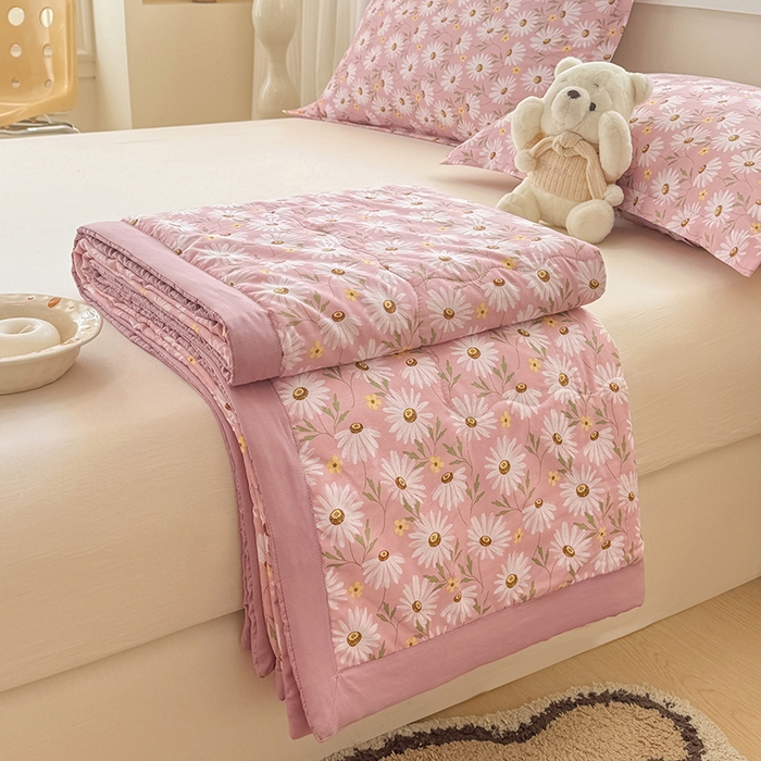 91家纺网 家纺一手货源 找家纺 雪鲨家纺  2025新款A类水洗棉夏被新疆棉花夏凉被空调被可机洗薄被子被芯 菊花粉