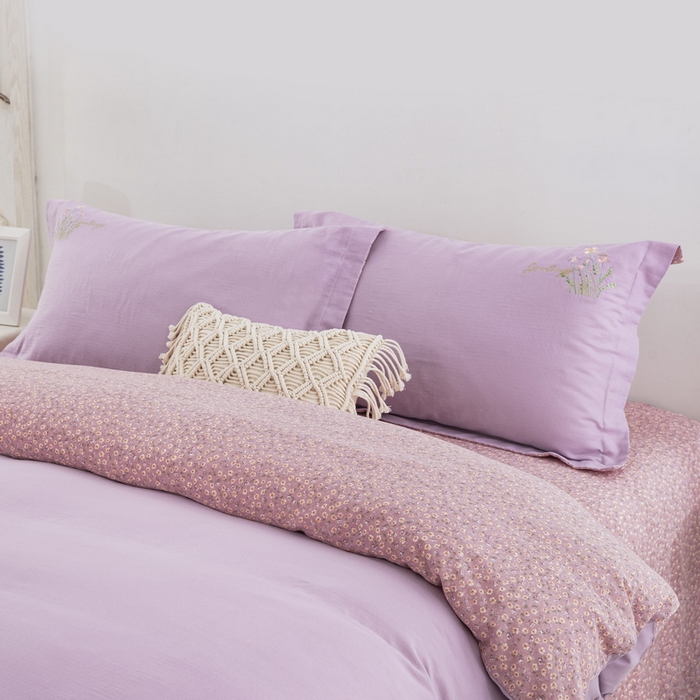 91家纺网 家纺一手货源 找家纺 鲁爱家纺供货 2025新款全棉双层纱绣花四件套 初语-粉黛紫