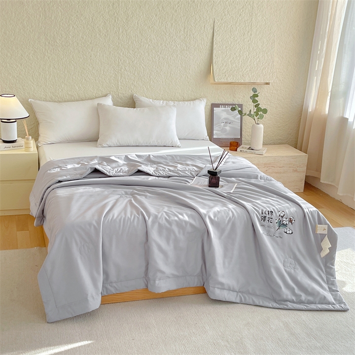 91家纺网 家纺一手货源 找家纺 制梦2025新款A类棉花夏被 灰色