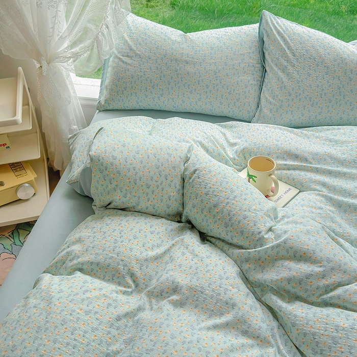 91家纺网 家纺一手货源 找家纺 王朝国际 2025新款直播热款有氧提花有氧双层纱碎花单被套 奶蓝泡芙