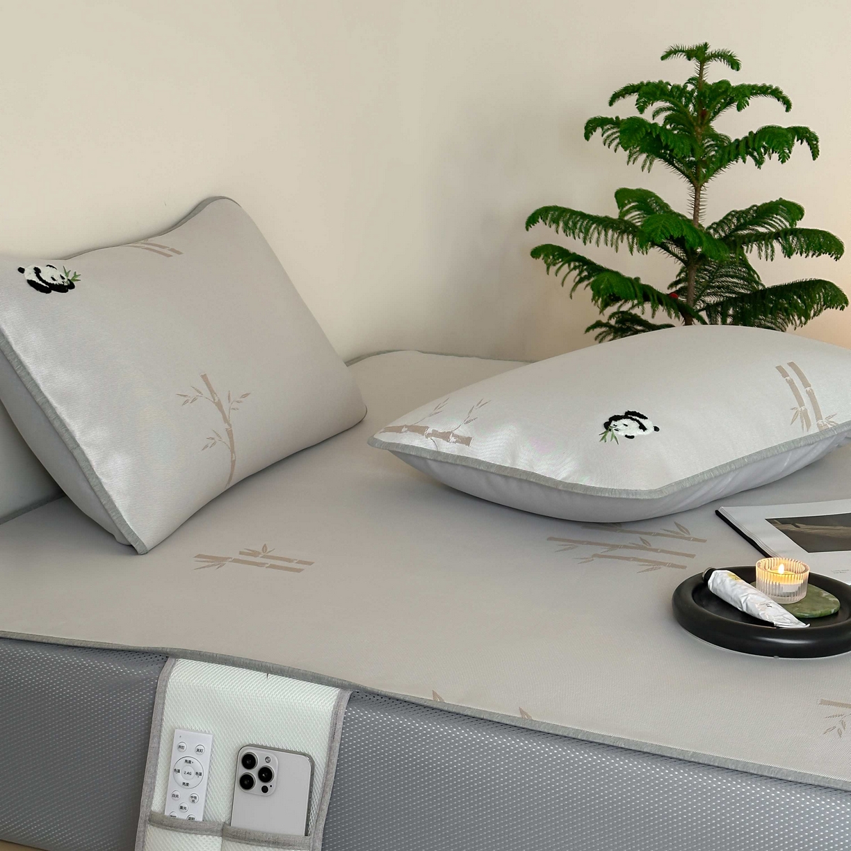 91家纺网 家纺一手货源 找家纺 2025新款抗菌防螨熊猫系列毛巾绣提花冰丝养生席-终版 熊猫高升 床笠