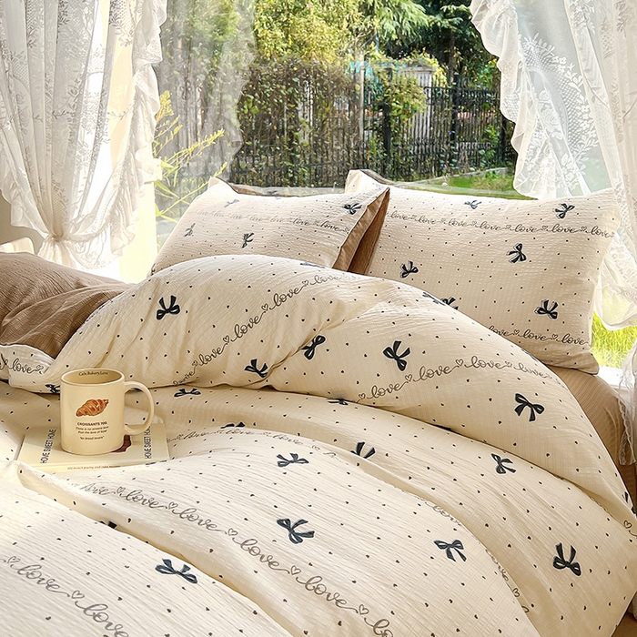 91家纺网 家纺一手货源 找家纺 王朝国际 2025新款直播热款有氧提花有氧双层纱碎花单被套 爱心蝶