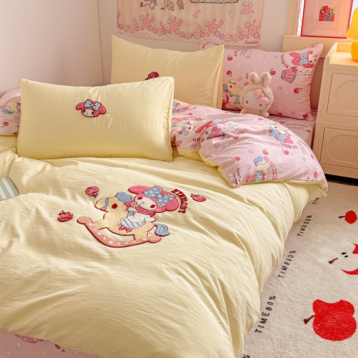 91家纺网 家纺一手货源 找家纺 繁花家居 2025新款水洗棉三丽鸥毛巾绣直播爆款四件套 木马美乐蒂