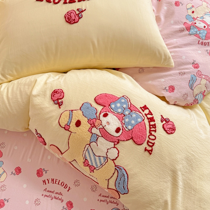 91家纺网 家纺一手货源 找家纺 繁花家居 2025新款水洗棉三丽鸥毛巾绣直播爆款四件套 木马美乐蒂