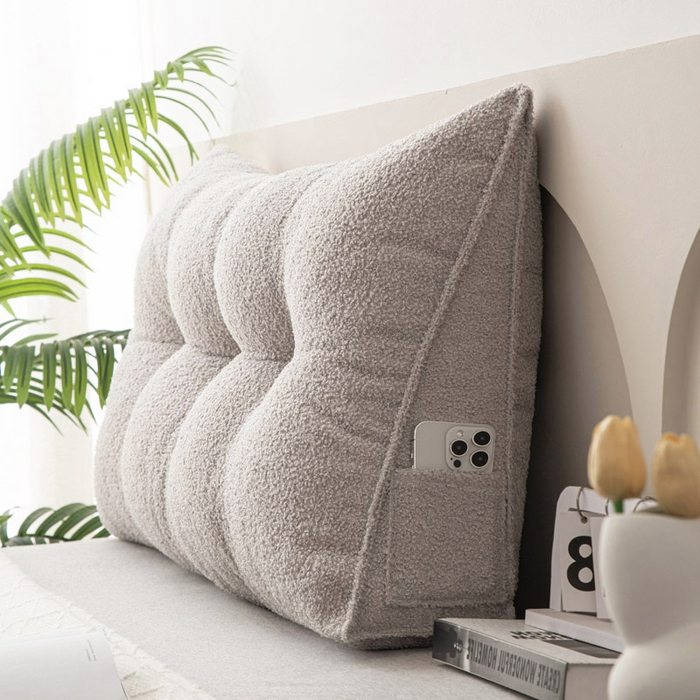 91家纺网 家纺一手货源 找家纺 美达人 2025新款泰迪绒三角珍珠棉靠垫 泰迪毛-珍珠-灰