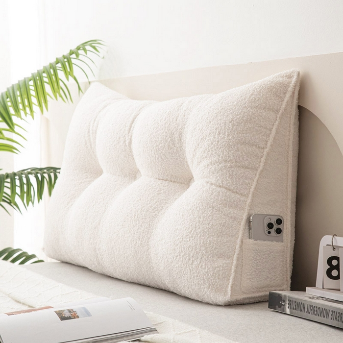 91家纺网 家纺一手货源 找家纺 美达人 2025新款泰迪绒三角珍珠棉靠垫 泰迪毛-荷花-米白