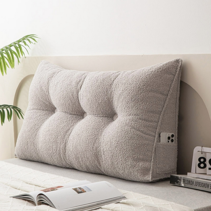 91家纺网 家纺一手货源 找家纺 美达人 2025新款泰迪绒三角珍珠棉靠垫 泰迪毛-珍珠-灰