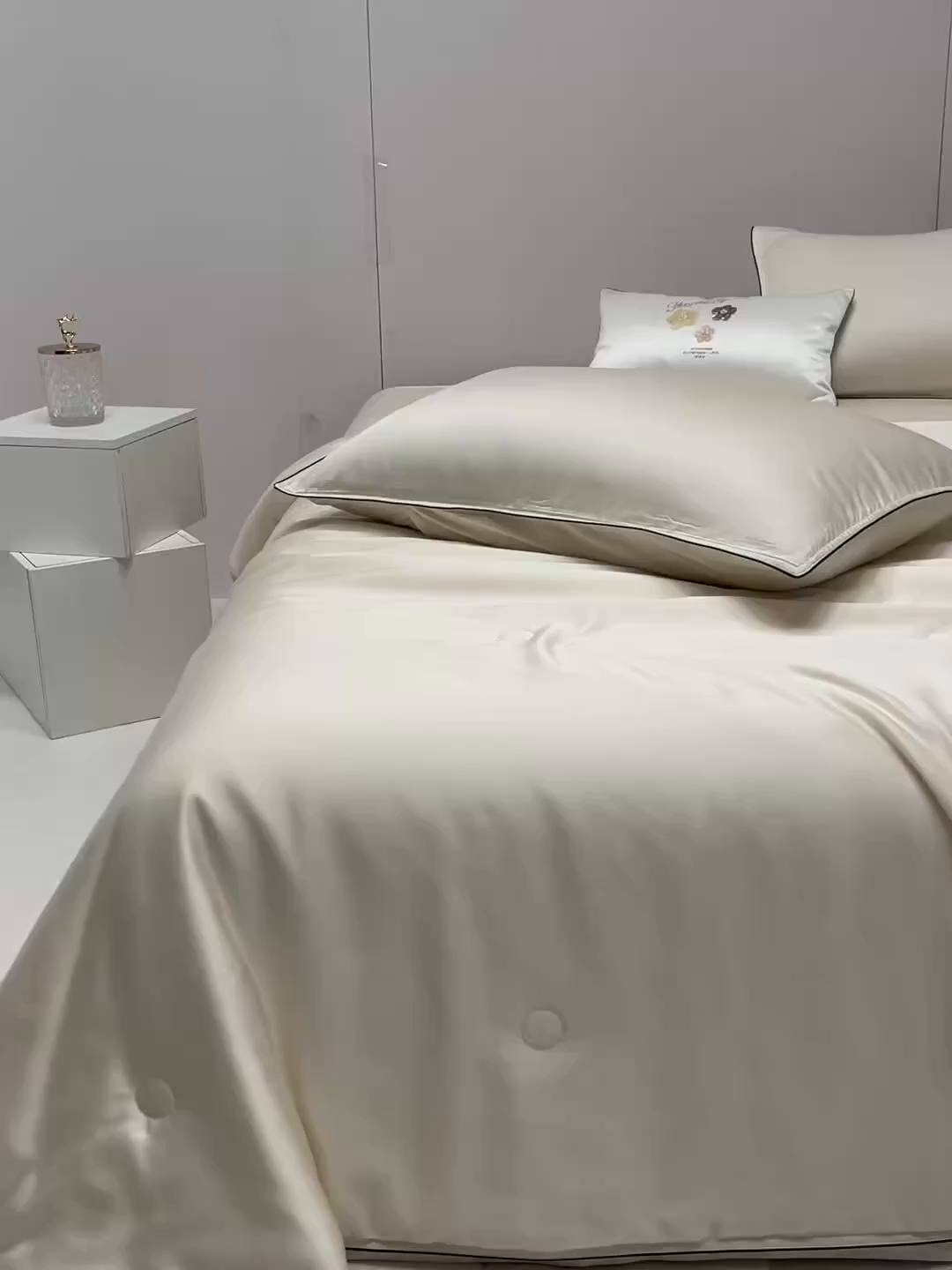 91家纺网 家纺一手货源 找家纺 桂雅居 2025新款100支奥地利进口莱赛尔夏被被子被芯 白百合