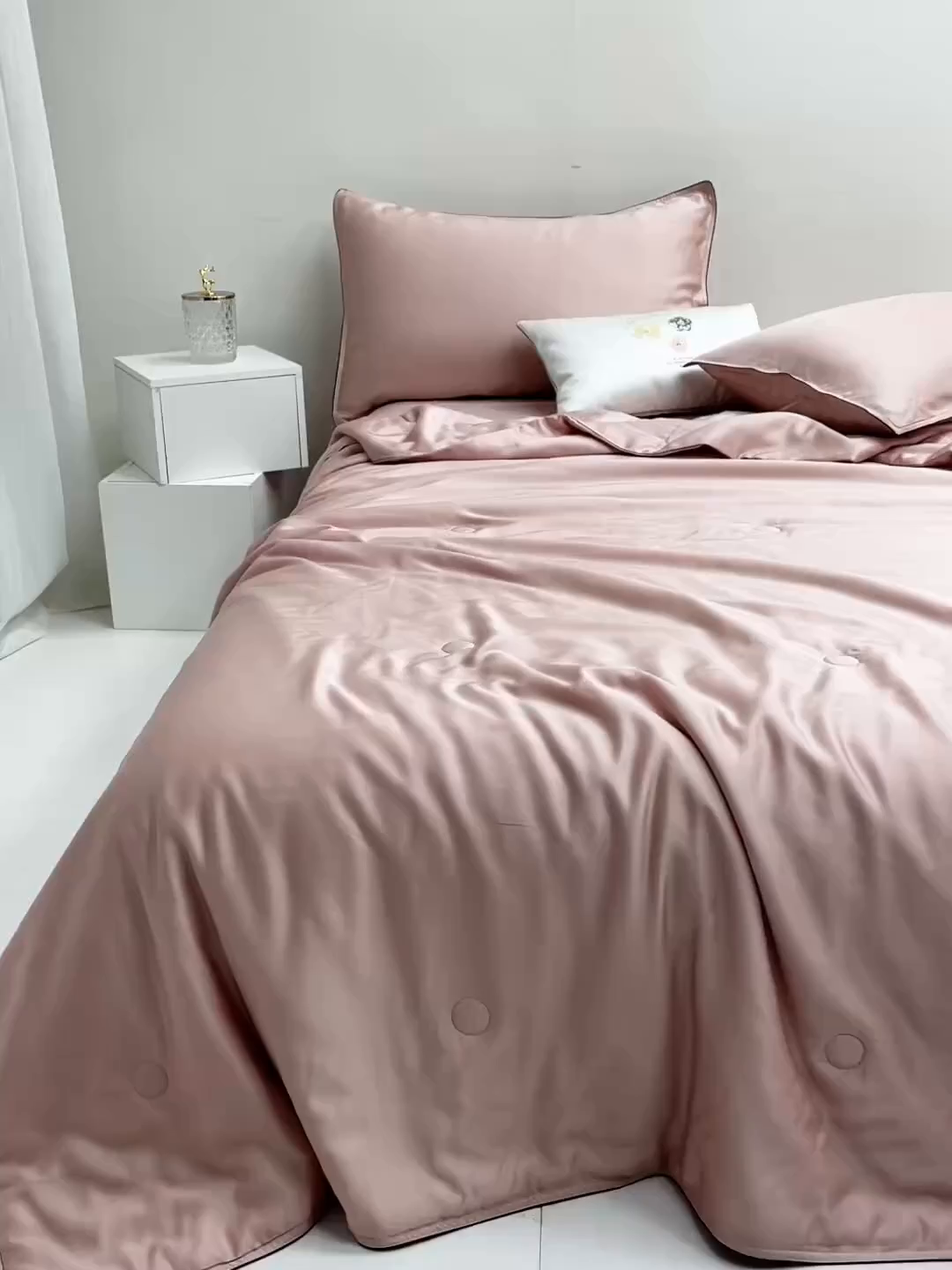 91家纺网 家纺一手货源 找家纺 桂雅居 2025新款100支奥地利进口莱赛尔夏被被子被芯 玫瑰粉