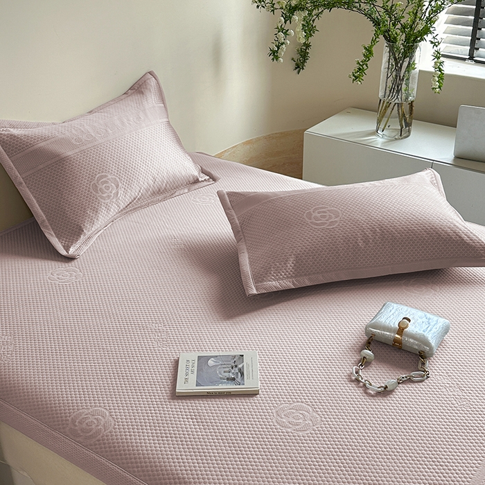 91家纺网 家纺一手货源 找家纺 凉百百 2025新款3D豆豆凉席系列-瑰夏 瑰夏-粉