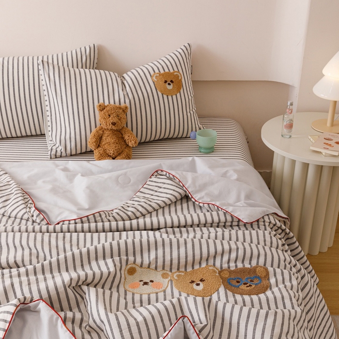 91家纺网 家纺一手货源 找家纺 卡姿家纺 2025新款色织水洗棉毛巾绣夏被夏凉被空调被 夏被黑白条纹