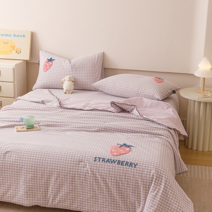 91家纺网 家纺一手货源 找家纺 卡姿家纺 2025新款色织水洗棉毛巾绣夏被夏凉被空调被 夏被紫小格