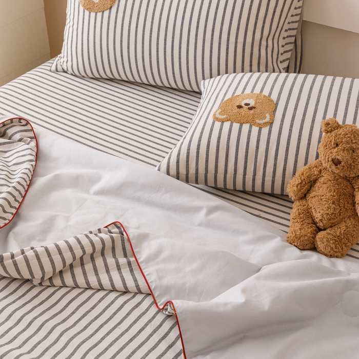 91家纺网 家纺一手货源 找家纺 卡姿家纺 2025新款色织水洗棉毛巾绣夏被夏凉被空调被 夏被黑白条纹