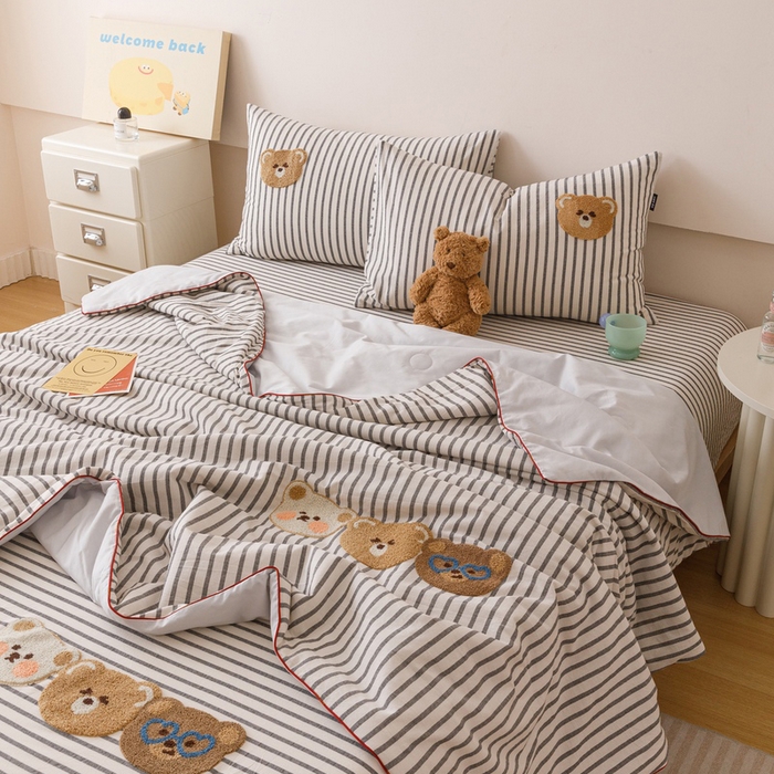 91家纺网 家纺一手货源 找家纺 卡姿家纺 2025新款色织水洗棉毛巾绣夏被夏凉被空调被 夏被黑白条纹