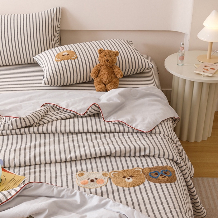 91家纺网 家纺一手货源 找家纺 卡姿家纺 2025新款色织水洗棉毛巾绣夏被夏凉被空调被 夏被黑白条纹