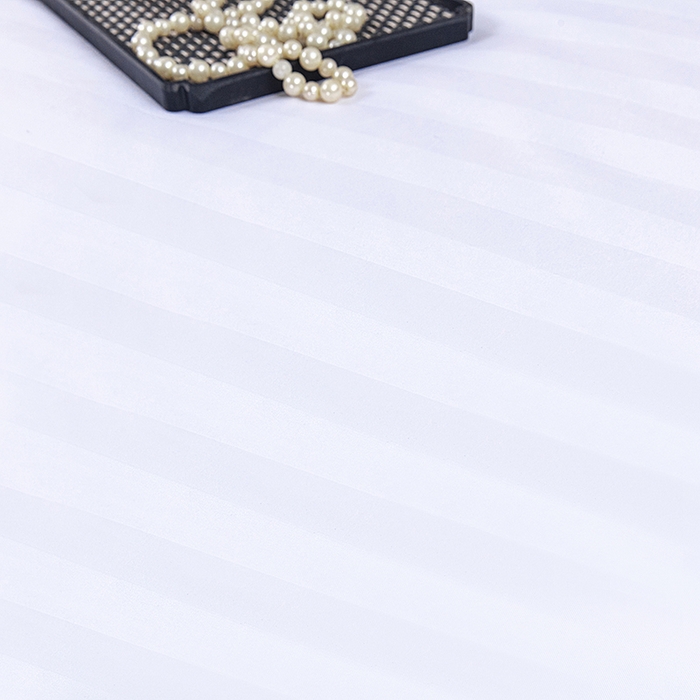 91家纺网 家纺一手货源 找家纺 三俏家纺 2025年酒店布草 140g磨毛高仿棉星级酒店宾馆民宿磨毛纯白三件套四件套纯白缎条四件套 100克平纹