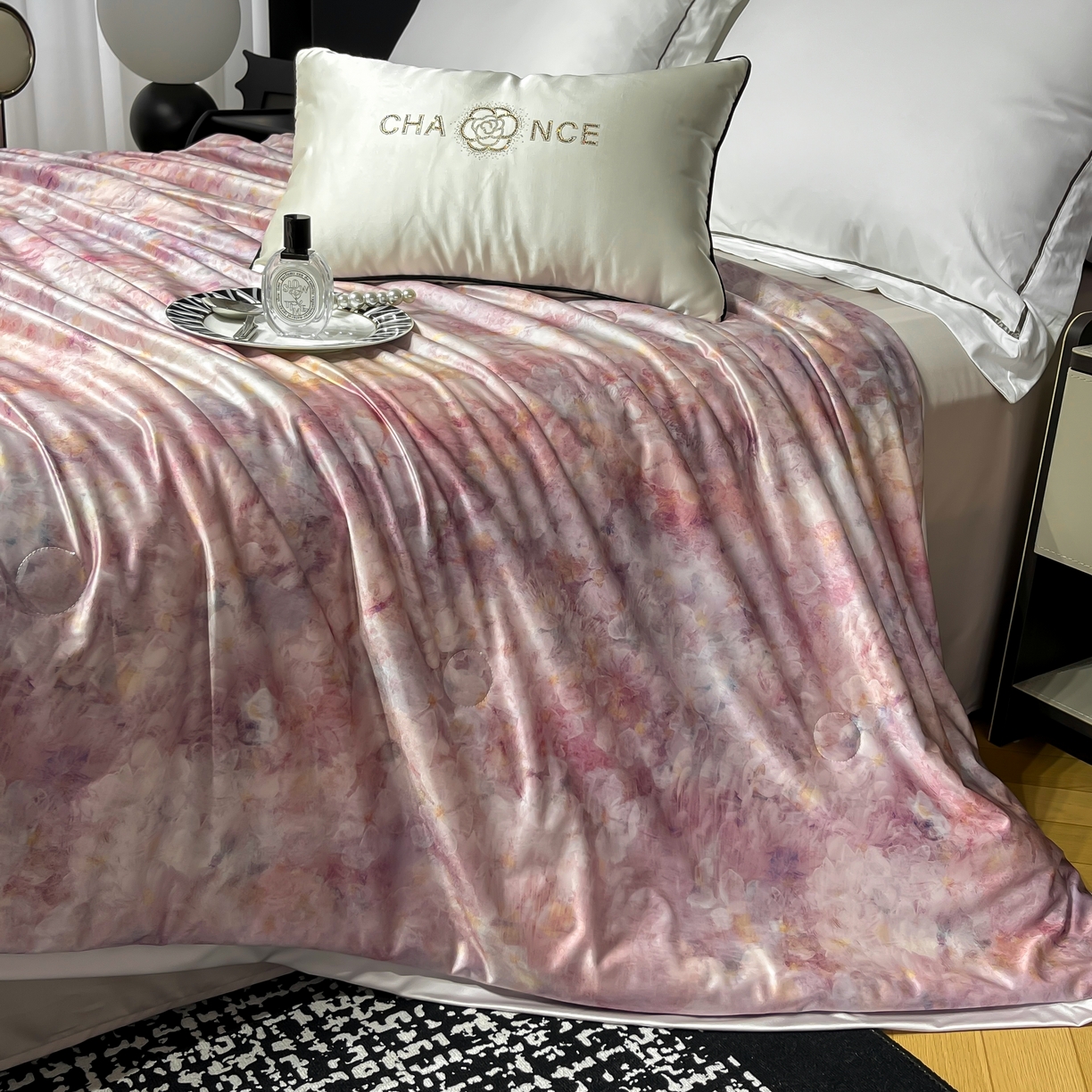 91家纺网 家纺一手货源 找家纺 （总）小芽家居 2025新款水光缎臻享夏被夏凉被空调被