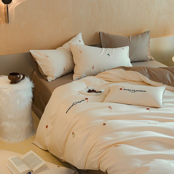 91家纺网 家纺一手货源 找家纺 简纯主义 2025新款A类趣味系列全棉长绒棉插画绣花四件套-樱桃甜心 樱桃甜心-咖