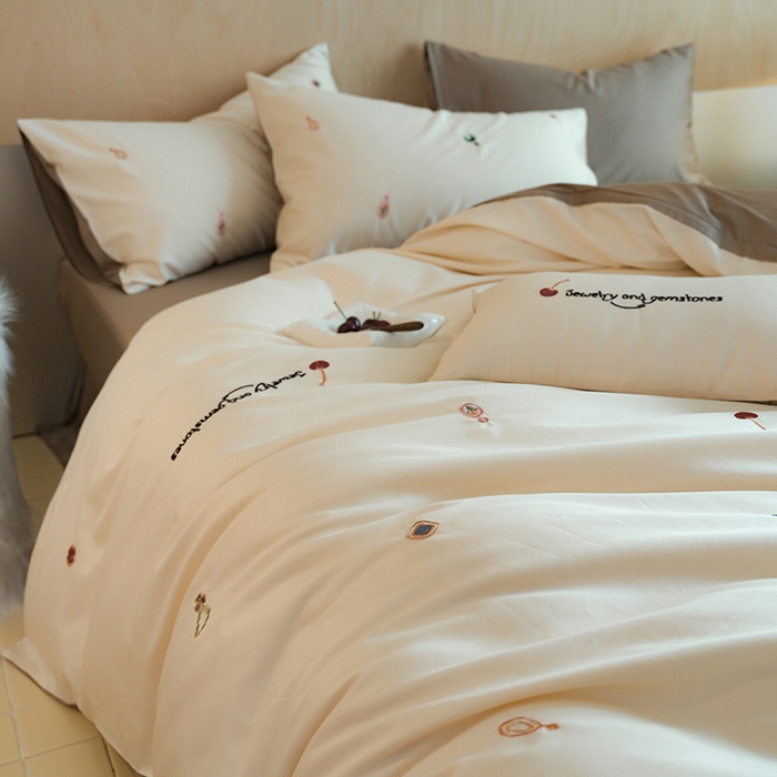 91家纺网 家纺一手货源 找家纺 简纯主义 2025新款A类趣味系列全棉长绒棉插画绣花四件套-樱桃甜心 樱桃甜心-咖