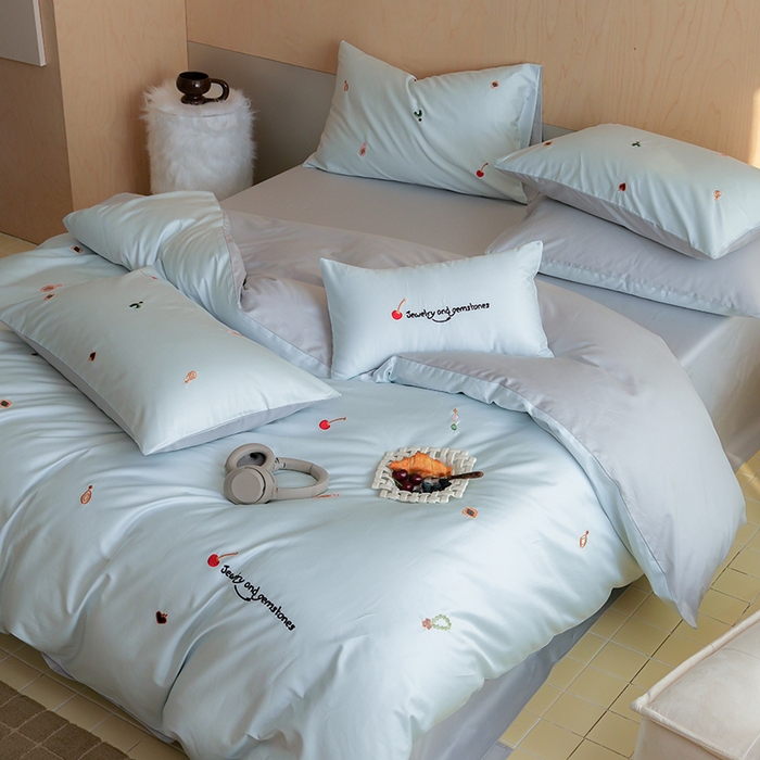 91家纺网 家纺一手货源 找家纺 简纯主义 2025新款A类趣味系列全棉长绒棉插画绣花四件套-樱桃甜心 樱桃甜心-蓝