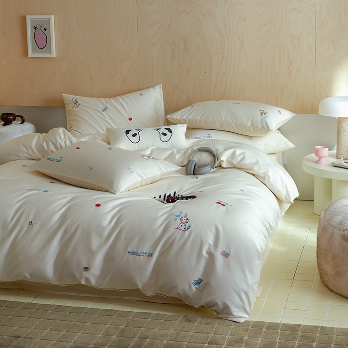 91家纺网 家纺一手货源 找家纺 （总）简纯主义 2025新款A类趣味系列全棉长绒棉插画绣花四件套-露露米娅