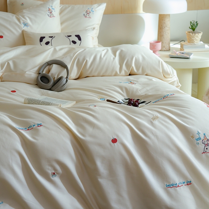 91家纺网 家纺一手货源 找家纺 （总）简纯主义 2025新款A类趣味系列全棉长绒棉插画绣花四件套-露露米娅