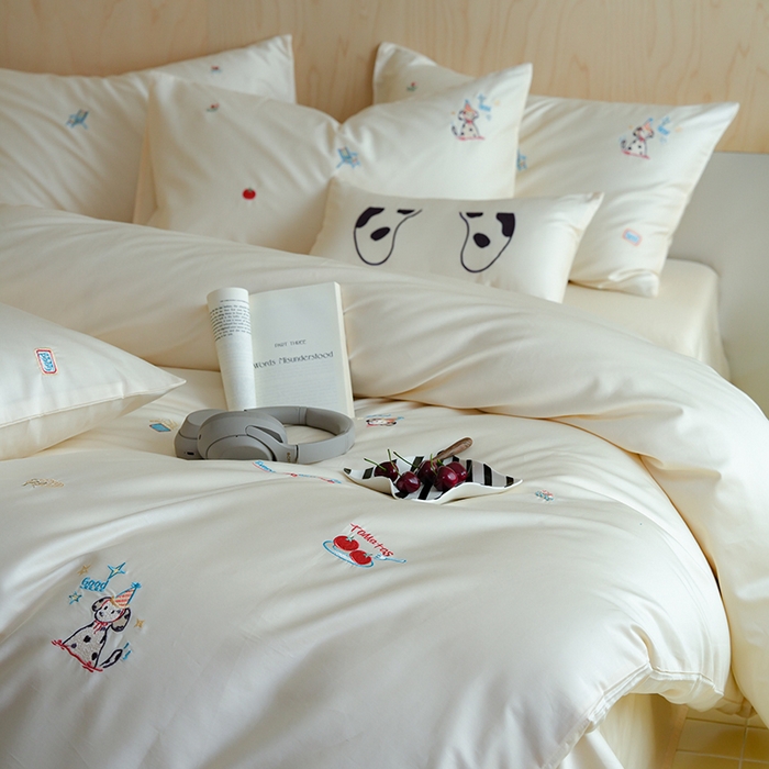 91家纺网 家纺一手货源 找家纺 （总）简纯主义 2025新款A类趣味系列全棉长绒棉插画绣花四件套-露露米娅