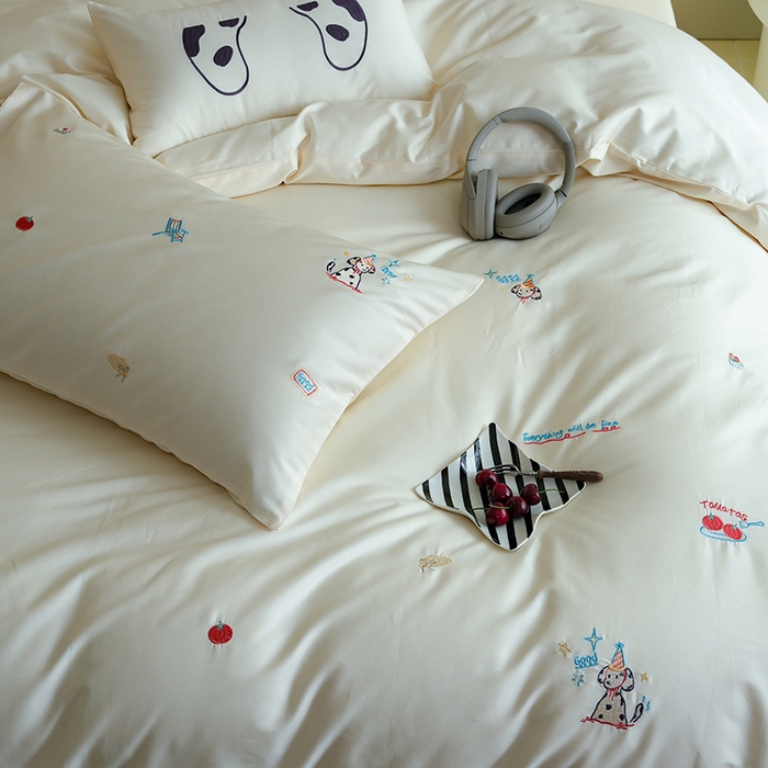 91家纺网 家纺一手货源 找家纺 简纯主义 2025新款A类趣味系列全棉长绒棉插画绣花四件套-露露米娅 露露米娅-白