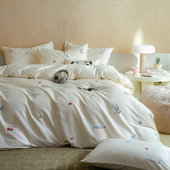 91家纺网 家纺一手货源 找家纺 简纯主义 2025新款A类趣味系列全棉长绒棉插画绣花四件套-露露米娅 露露米娅-白