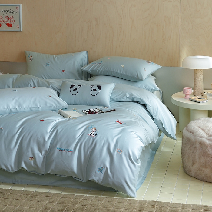 91家纺网 家纺一手货源 找家纺 简纯主义 2025新款A类趣味系列全棉长绒棉插画绣花四件套-露露米娅 露露米娅-蓝