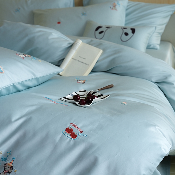 91家纺网 家纺一手货源 找家纺 简纯主义 2025新款A类趣味系列全棉长绒棉插画绣花四件套-露露米娅 露露米娅-蓝