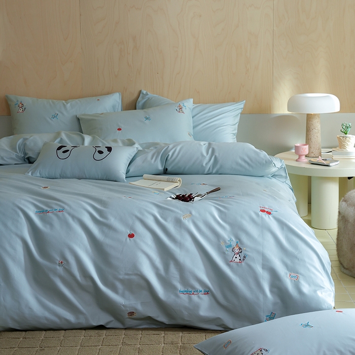 91家纺网 家纺一手货源 找家纺 简纯主义 2025新款A类趣味系列全棉长绒棉插画绣花四件套-露露米娅 露露米娅-蓝