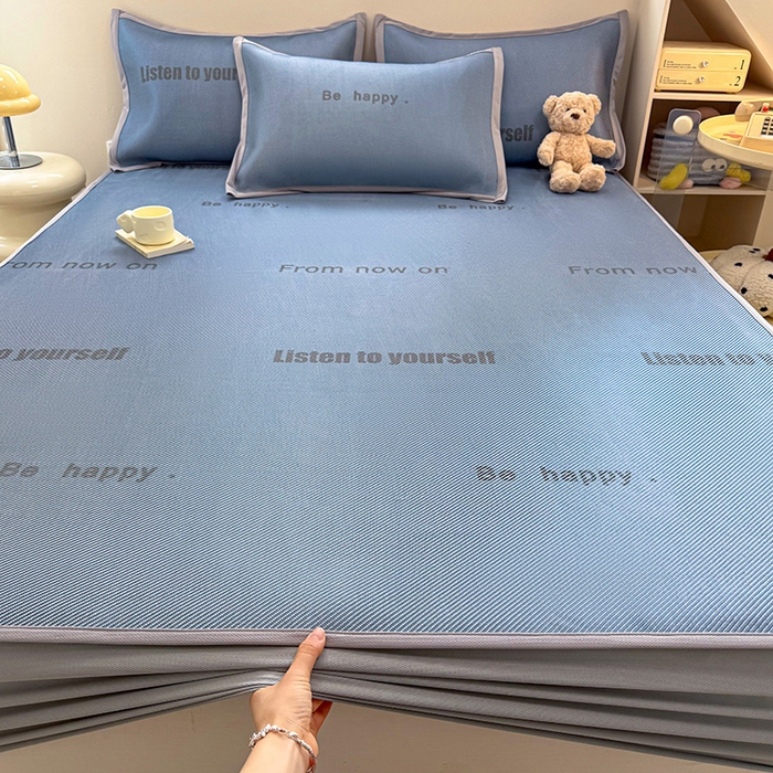 91家纺网 家纺一手货源 找家纺 典曼家纺 2025新款600D数码印花冰藤席席子凉席-床笠款 简约生活-床笠款