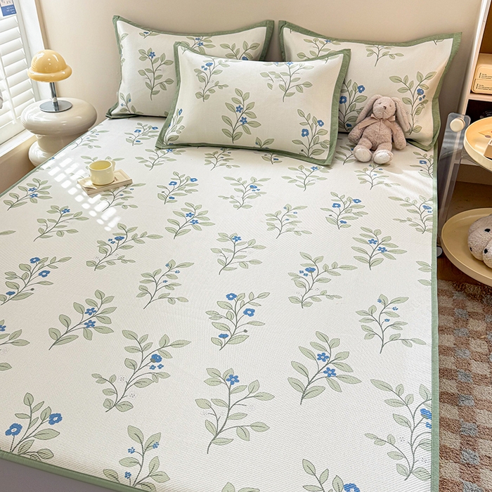 91家纺网 家纺一手货源 找家纺 典曼家纺 2025新款600D数码印花冰藤席席子凉席-床笠款 蓝色花骨朵-床笠款