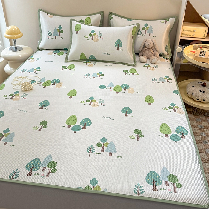 91家纺网 家纺一手货源 找家纺 典曼家纺 2025新款600D数码印花冰藤席席子凉席-床笠款 森林小熊-床笠款