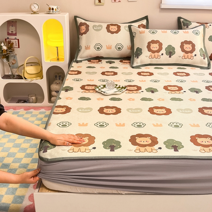 91家纺网 家纺一手货源 找家纺 典曼家纺 2025新款600D数码印花冰藤席席子凉席-床笠款 狮子王-床笠款