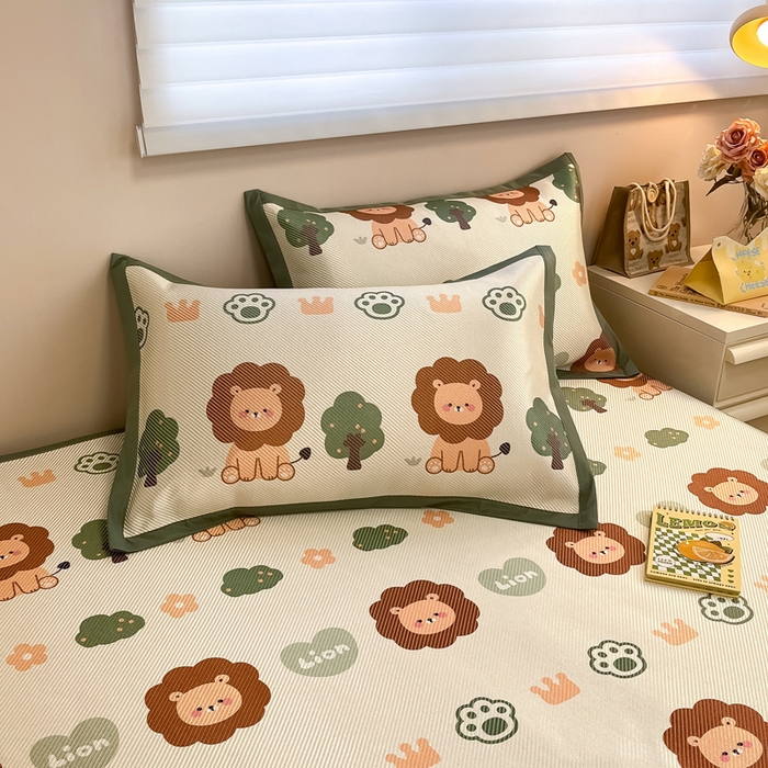 91家纺网 家纺一手货源 找家纺 典曼家纺 2025新款600D数码印花冰藤席席子凉席-床笠款 狮子王-床笠款