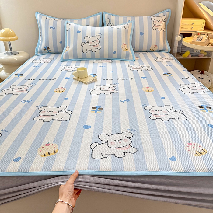 91家纺网 家纺一手货源 找家纺 典曼家纺 2025新款600D数码印花冰藤席席子凉席-床笠款 甜品小狗-床笠款