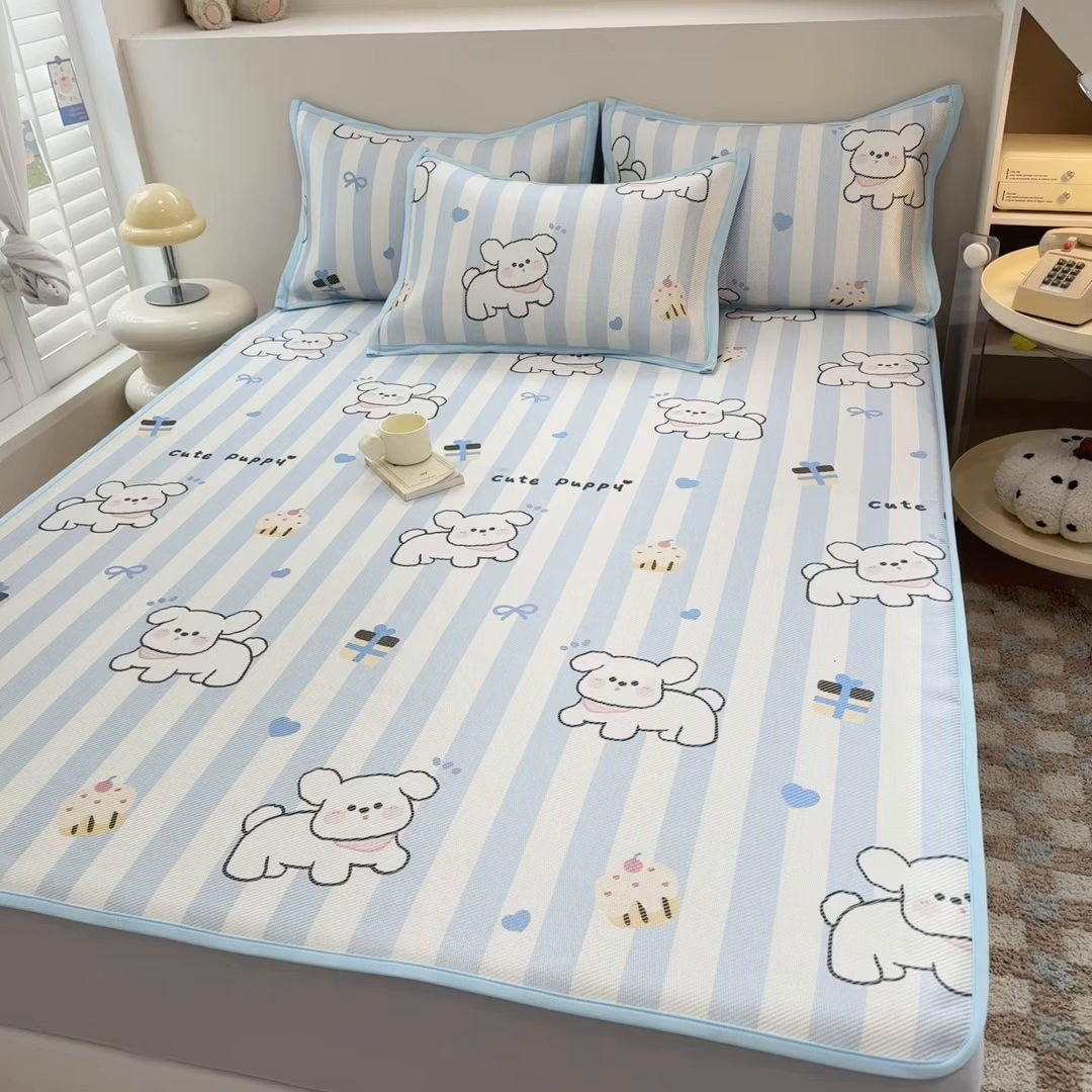 91家纺网 家纺一手货源 找家纺 典曼家纺 2025新款600D数码印花冰藤席席子凉席-床笠款 甜品小狗-床笠款