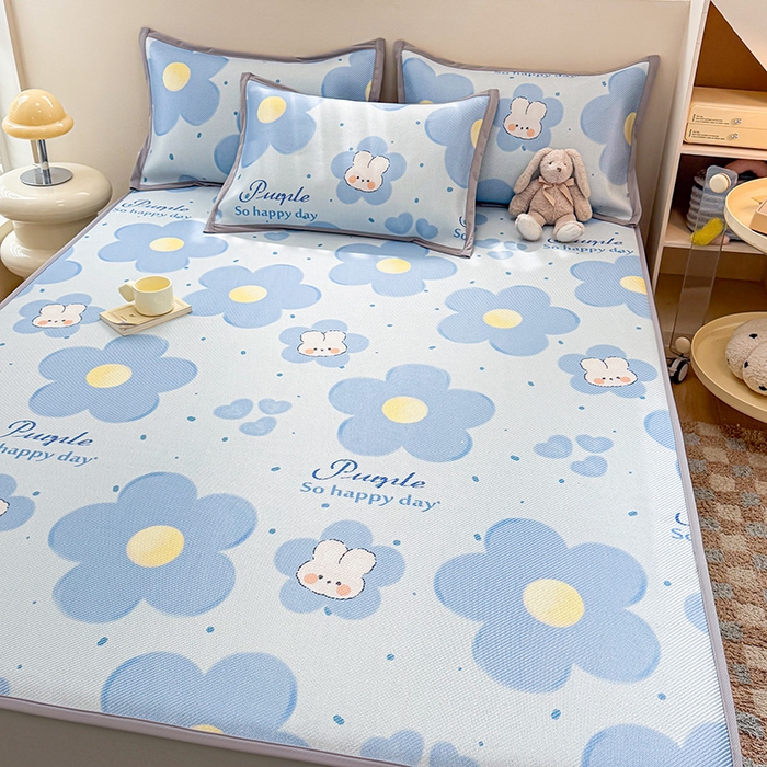 91家纺网 家纺一手货源 找家纺 典曼家纺 2025新款600D数码印花冰藤席席子凉席-床笠款 兔兔花开-床笠款