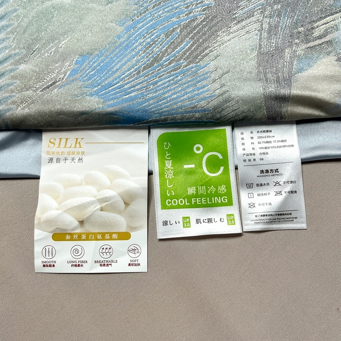 91家纺网 家纺一手货源 找家纺 小芽家居 2025新款水光缎臻享夏被夏凉被空调被 花如戏