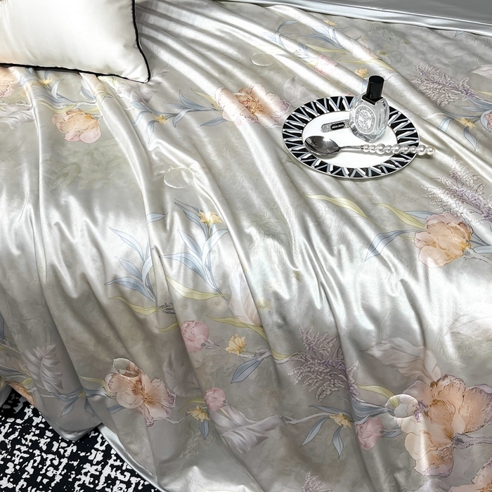 91家纺网 家纺一手货源 找家纺 小芽家居 2025新款水光缎臻享夏被夏凉被空调被 花枝