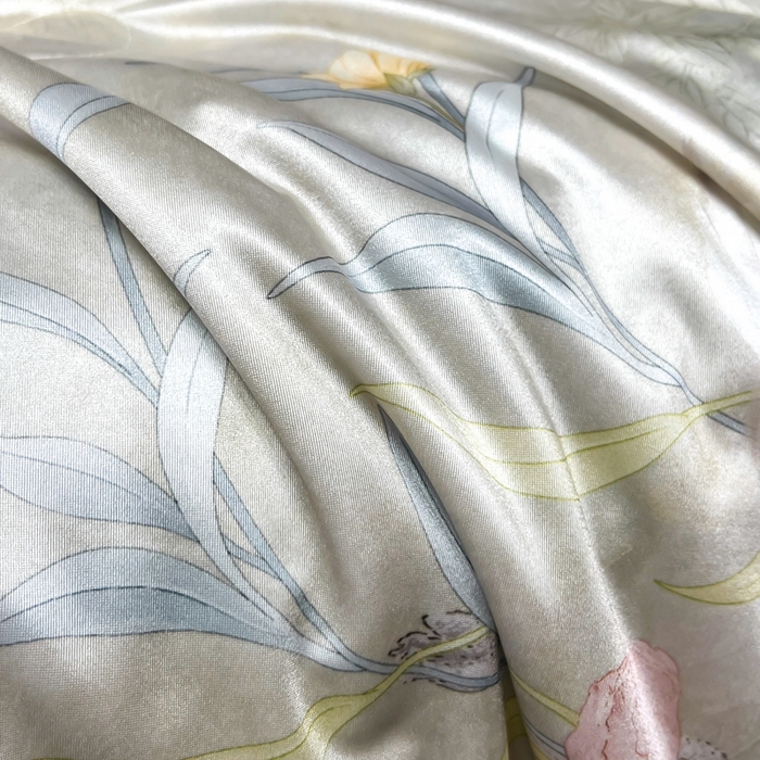 91家纺网 家纺一手货源 找家纺 小芽家居 2025新款水光缎臻享夏被夏凉被空调被 花枝