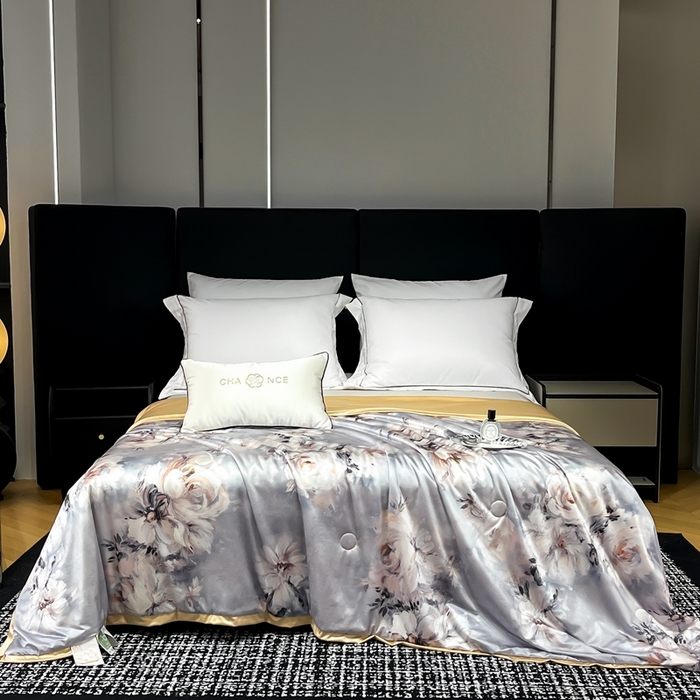 91家纺网 家纺一手货源 找家纺 小芽家居 2025新款水光缎臻享夏被夏凉被空调被 蔓纱