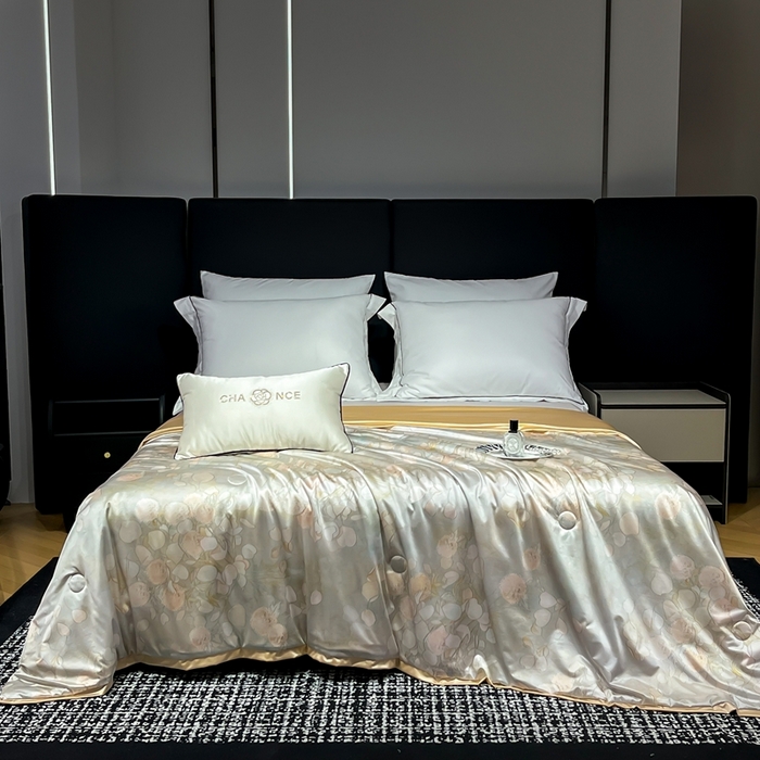 91家纺网 家纺一手货源 找家纺 小芽家居 2025新款水光缎臻享夏被夏凉被空调被 时锦