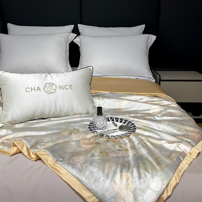 91家纺网 家纺一手货源 找家纺 小芽家居 2025新款水光缎臻享夏被夏凉被空调被 时锦