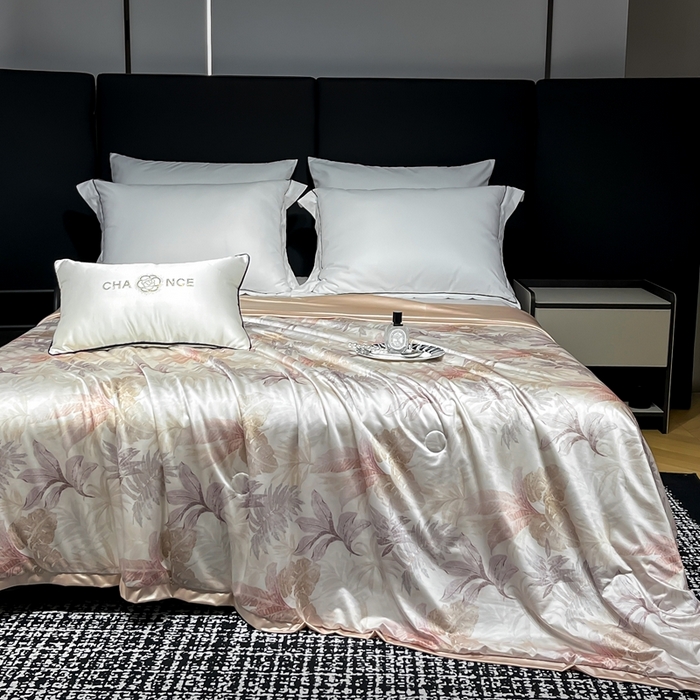 91家纺网 家纺一手货源 找家纺 小芽家居 2025新款水光缎臻享夏被夏凉被空调被 心如花木