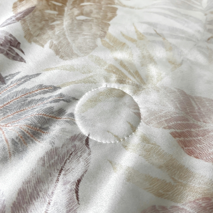 91家纺网 家纺一手货源 找家纺 小芽家居 2025新款水光缎臻享夏被夏凉被空调被 心如花木