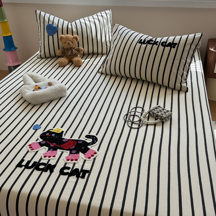 91家纺网 家纺一手货源 找家纺 蓝邻家纺 2025春夏新款全棉纯棉老粗布刺绣床笠凉席席子 奶芙猫