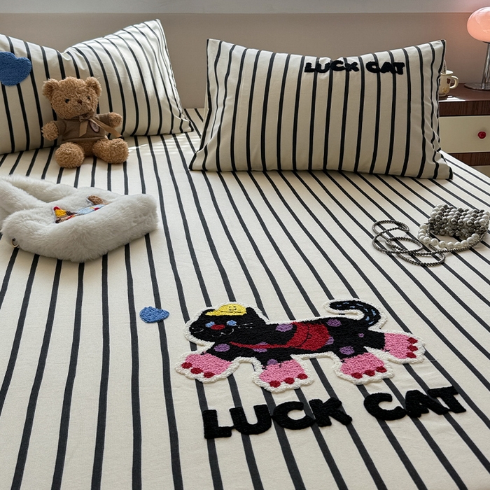 91家纺网 家纺一手货源 找家纺 蓝邻家纺 2025春夏新款全棉纯棉老粗布刺绣床笠凉席席子 奶芙猫